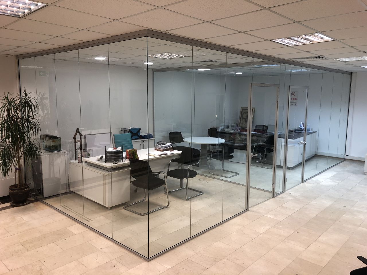 Ofis Bölme Sistemleri | Cam bölme duvar | Ahşap | Alüminyum uygulamalı modüler cam-cama bölme sistemleri